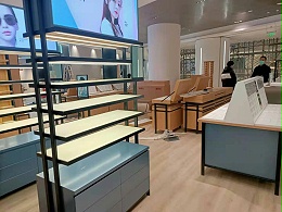 利用产品展柜设计来体现店铺优势