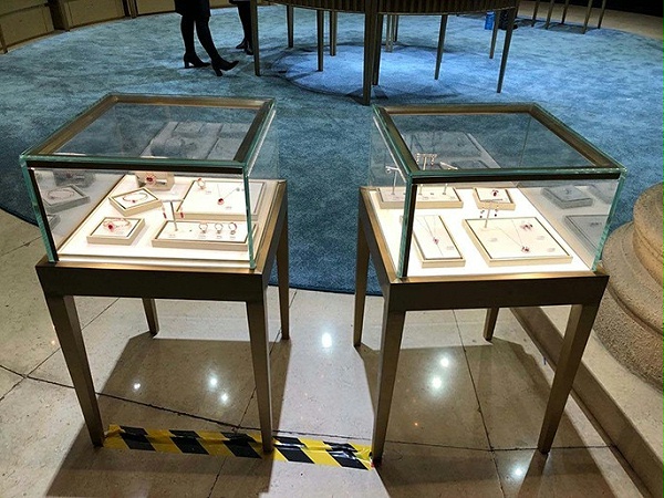 不锈钢珠宝展柜