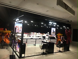 让定制产品展柜恢复如新的方法！